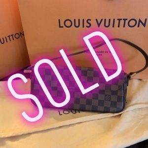 Louis Vuitton Pochette
